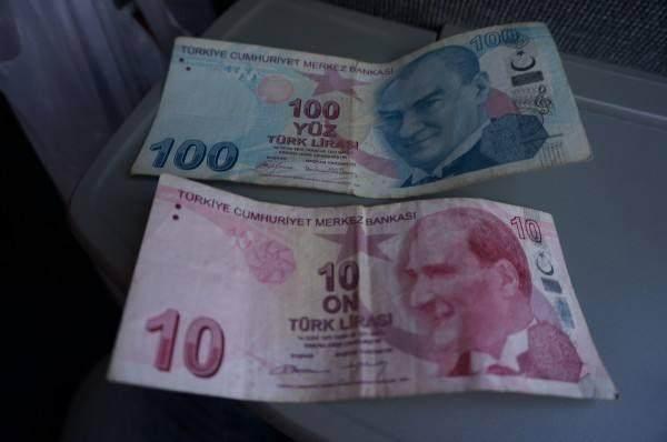 土耳其货币闪崩！特朗普补刀，土国求救中国，网友：别忘了当年！