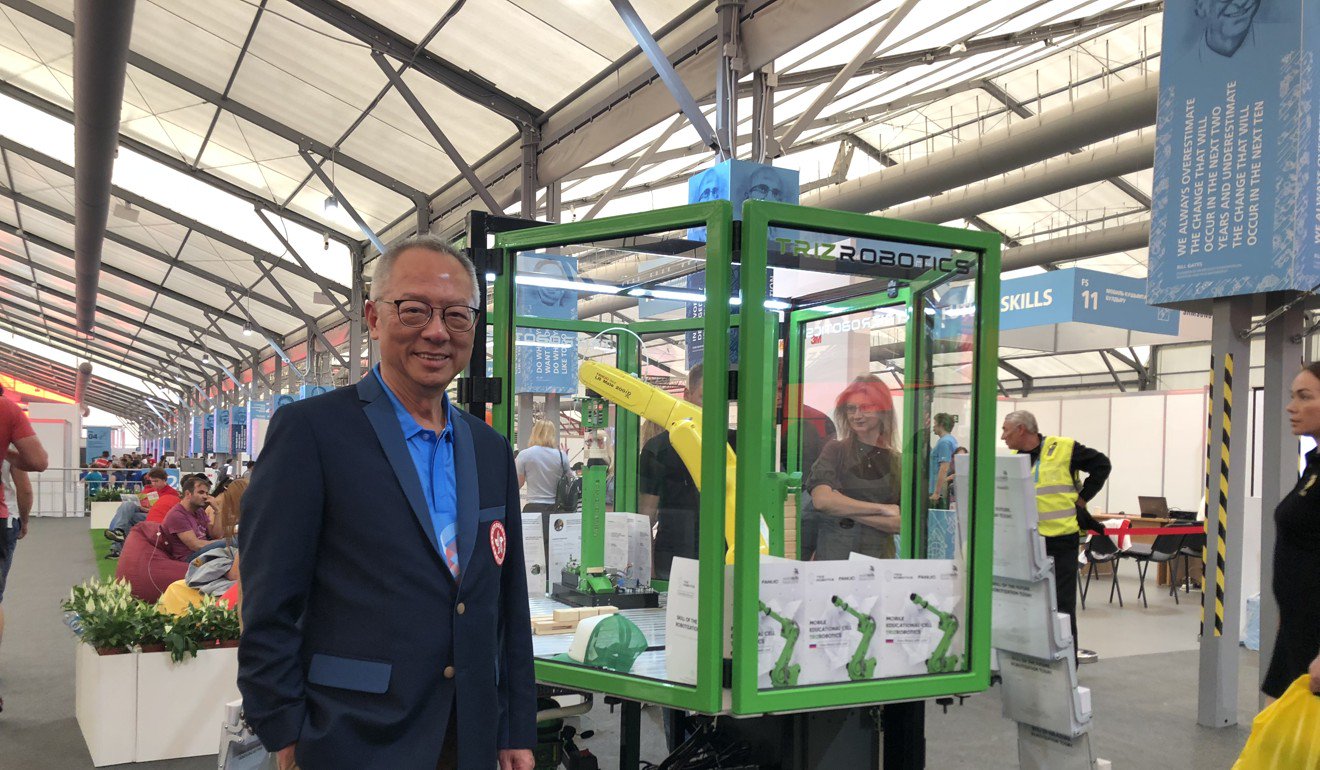 VTC主席Roy Chung參加了喀山世界技能大賽的一個展覽。照片：和平邱