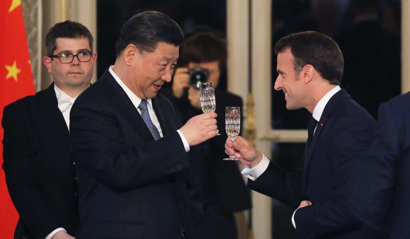 中國國家主席習近平和法國領導人伊曼紐爾·馬克龍（Emmanuel Macron）吐司在3月25日於巴黎舉行的國宴上敬酒。照片：EPA-EFE