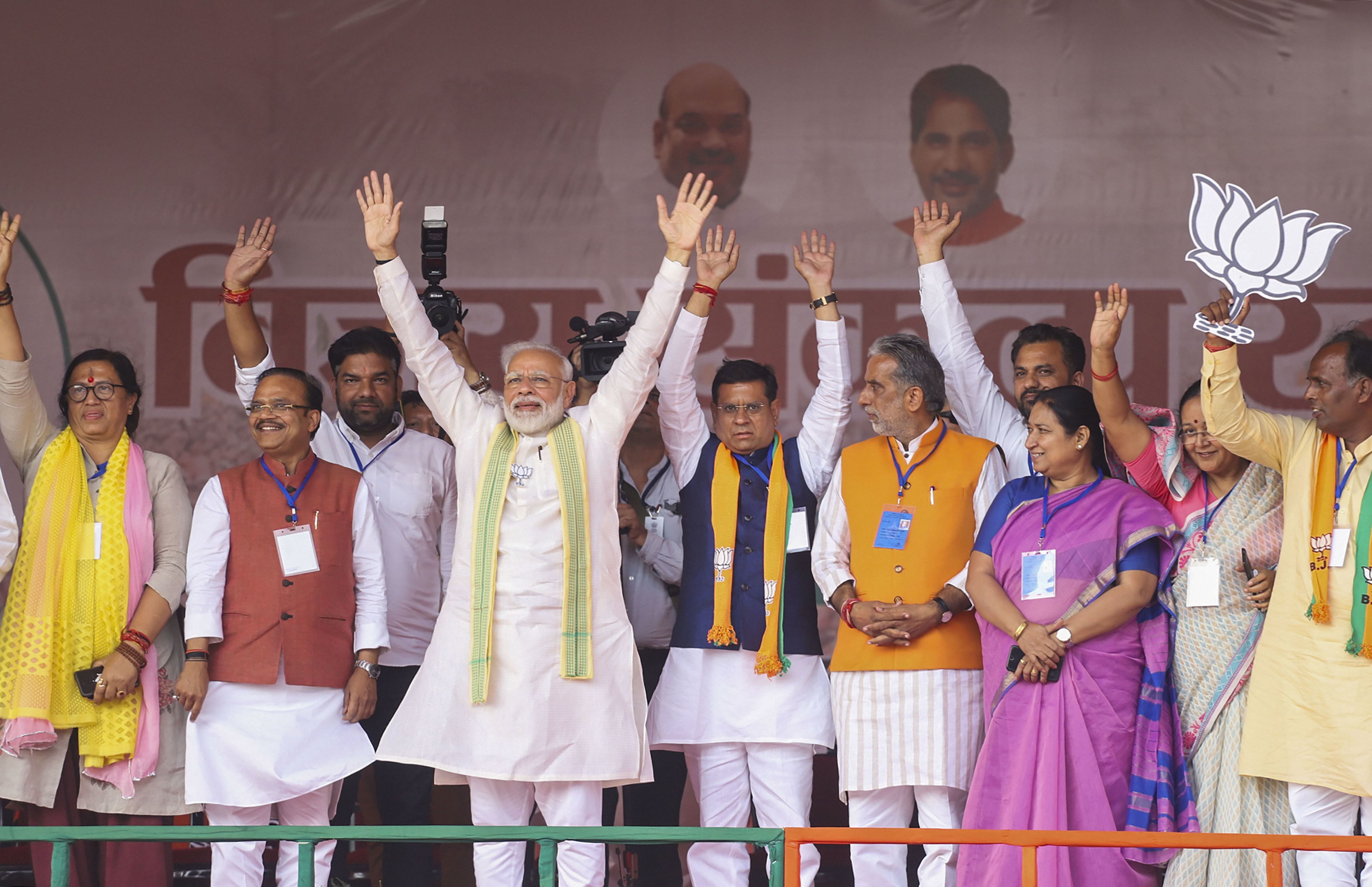 总理纳伦德拉·莫迪（Narendra Modi）在法里亚达巴德（Faridabad）区巴拉巴拉（Ballabgarh）举行的哈里亚纳邦议会民意调查之前举行的竞选集会上（照片：PTI）