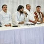 賈納·塞納（Jana Sena）黨魁帕萬·卡良（Pawan Kalyan）與維日耶瓦達（Vijayawada）的人民黨（BJP）結盟後在新聞發布會上發表講話（圖片：PTI）