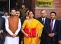 財政部長Nirmala Sitharaman，國務大臣阿努拉格·塔庫爾（Anurag Thakur）和新德里財政部其他成員（照片：Ramesh Pathania / Mint）
